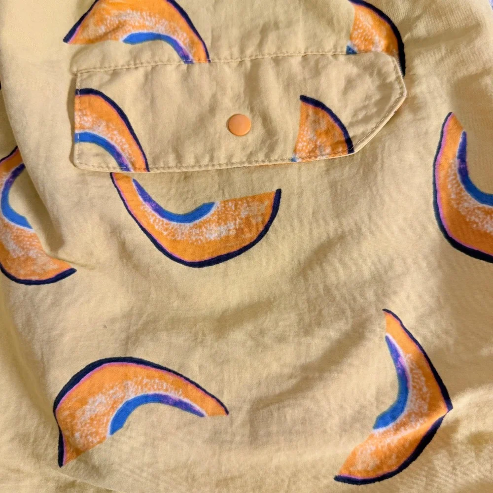 Patagonia Mens Medium Baggies Shorts Yellow Melon Print Swim Trunks STY57021SP20